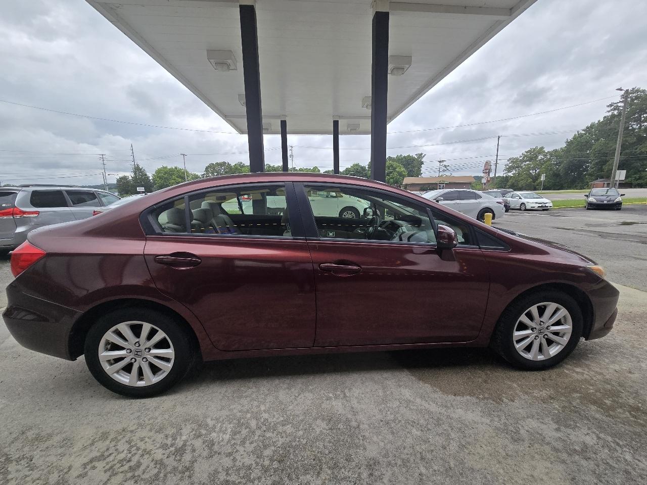 Honda Civic EX Sedan 5-Speed AT 2012