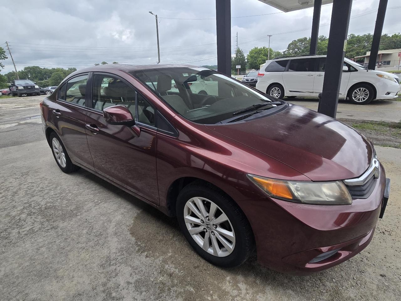 Honda Civic EX Sedan 5-Speed AT 2012