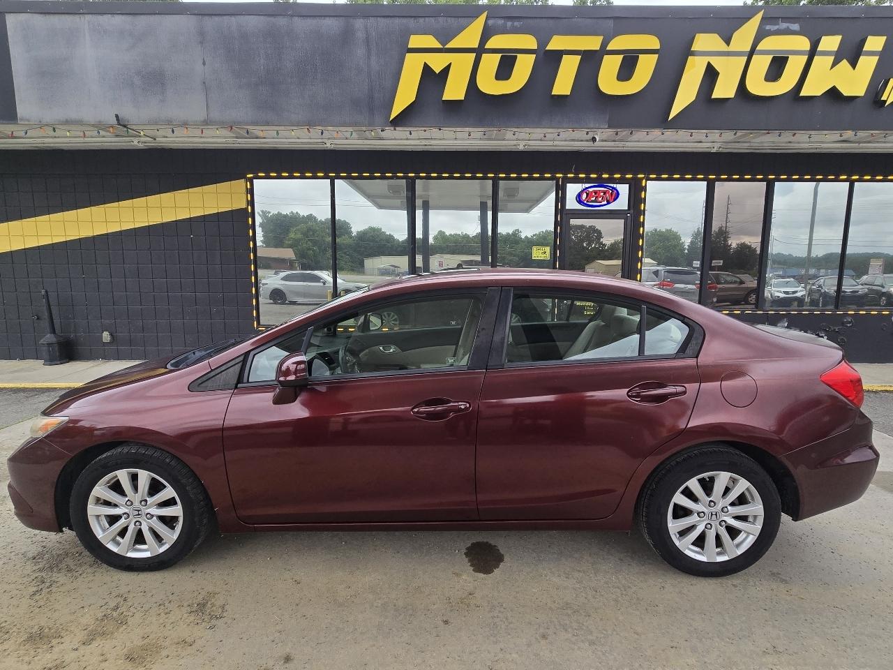 Honda Civic EX Sedan 5-Speed AT 2012