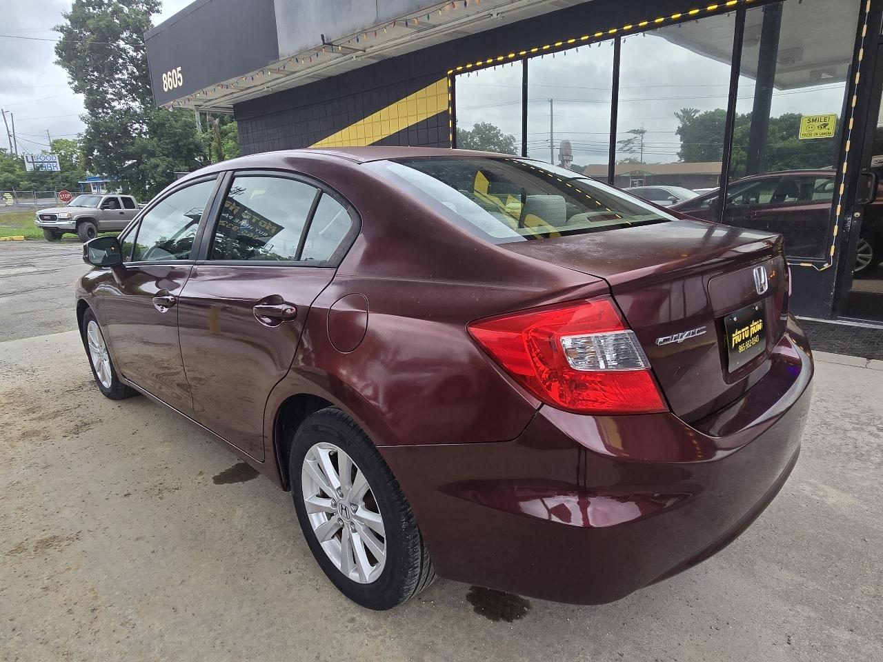 Honda Civic EX Sedan 5-Speed AT 2012