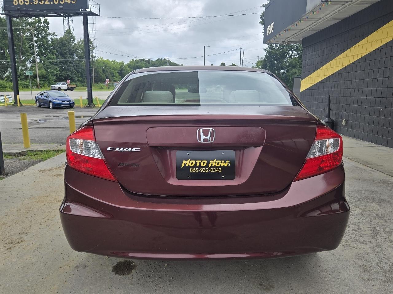 Honda Civic EX Sedan 5-Speed AT 2012