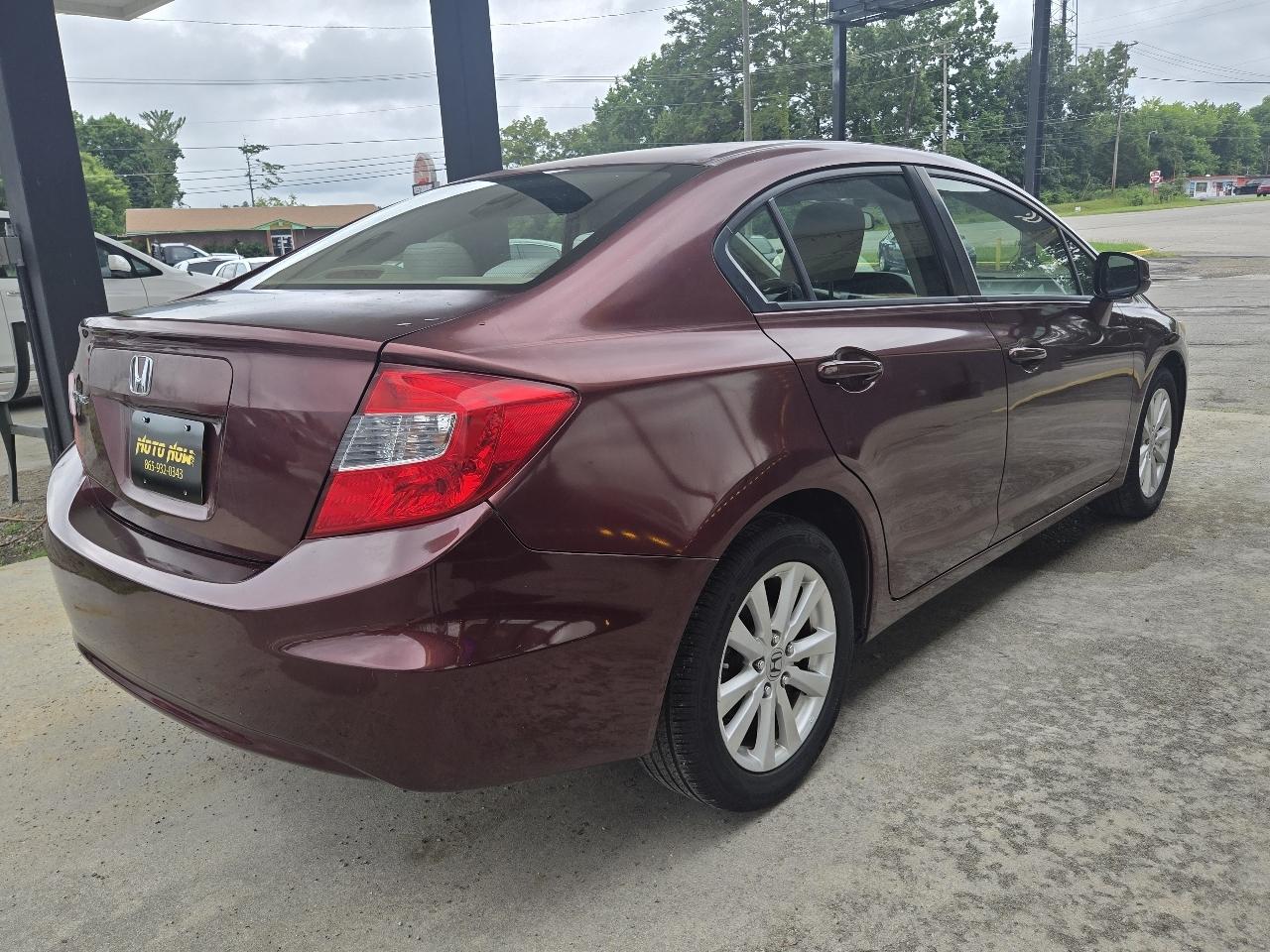 Honda Civic EX Sedan 5-Speed AT 2012