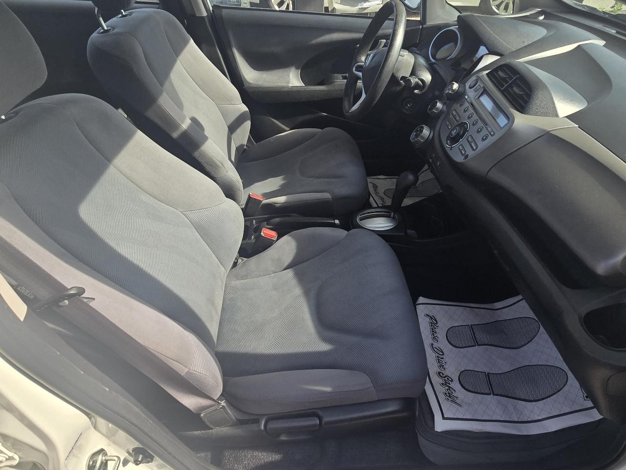 Honda Fit 5-Speed AT 2013