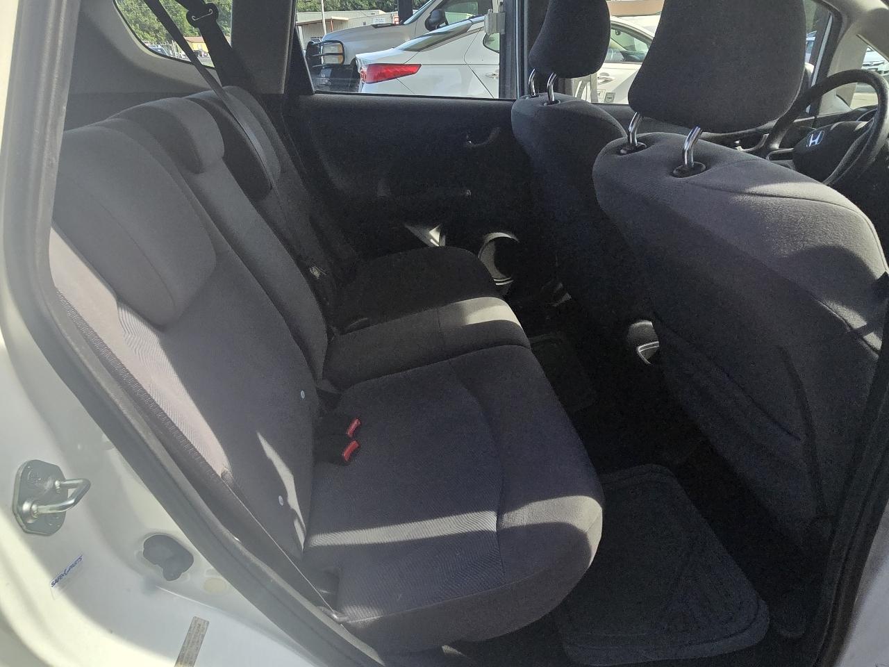 Honda Fit 5-Speed AT 2013
