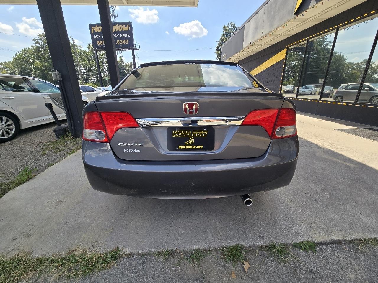 Honda Civic LX-S Sedan 5-Speed AT 2011