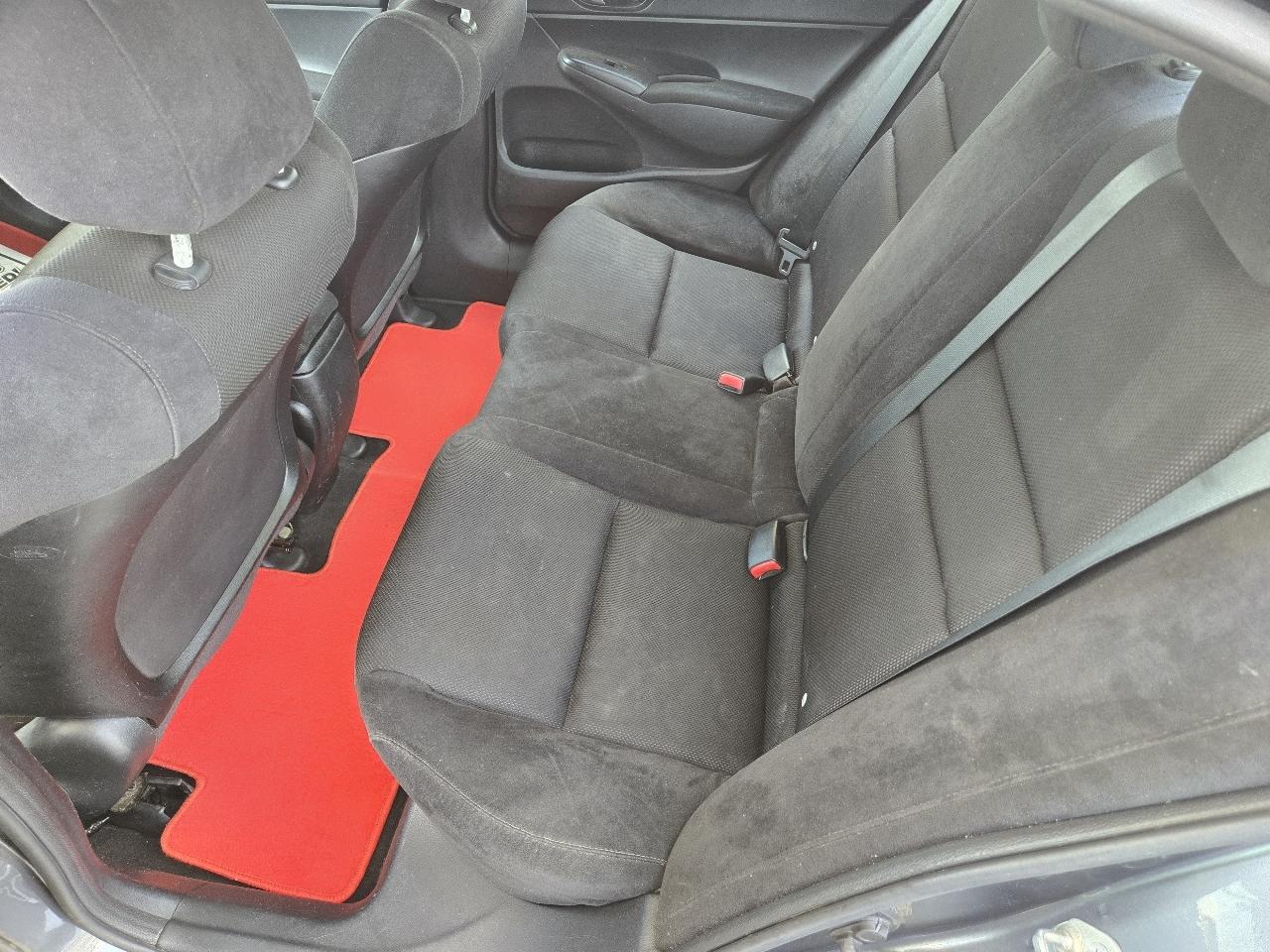 Honda Civic LX-S Sedan 5-Speed AT 2011