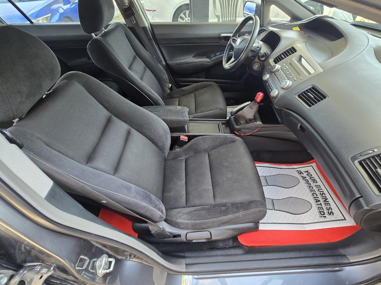 Honda Civic LX-S Sedan 5-Speed AT 2011
