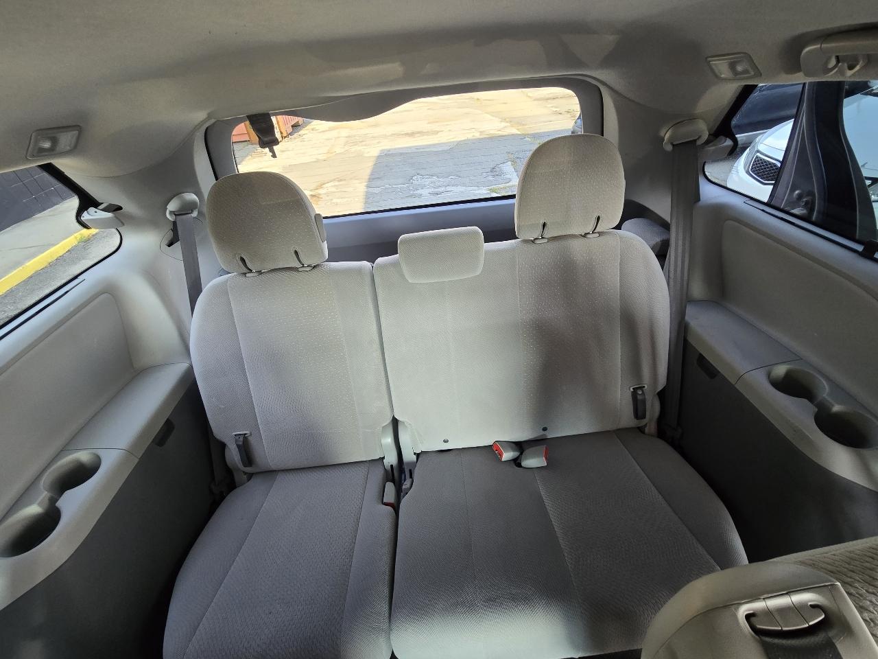 Toyota Sienna LE FWD 8-Passenger V6 2014
