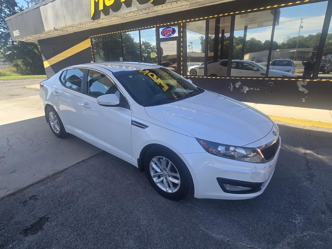 Kia Optima LX MT 2013