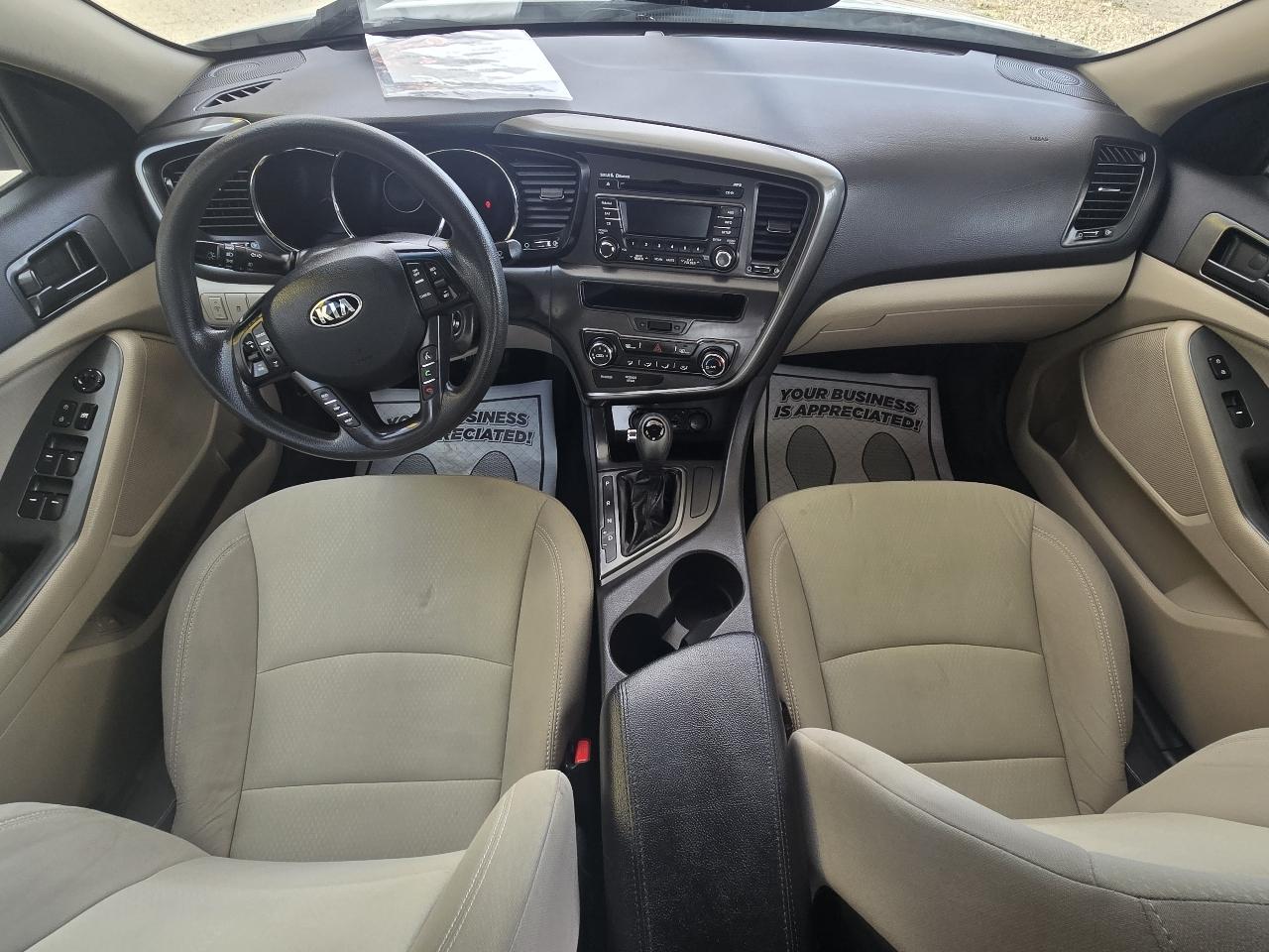 Kia Optima LX MT 2013
