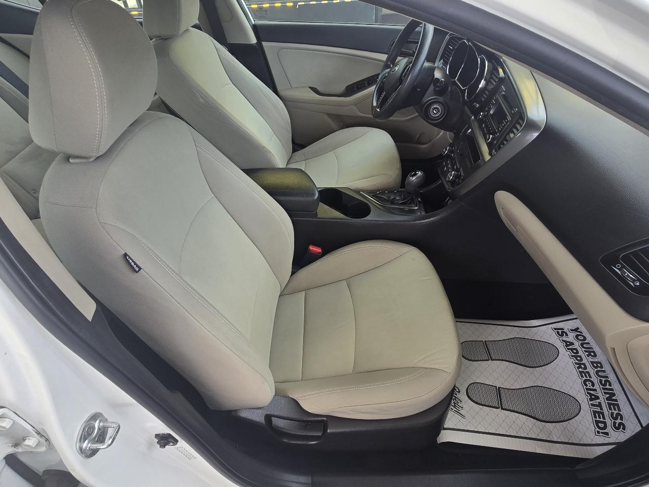 Kia Optima LX MT 2013