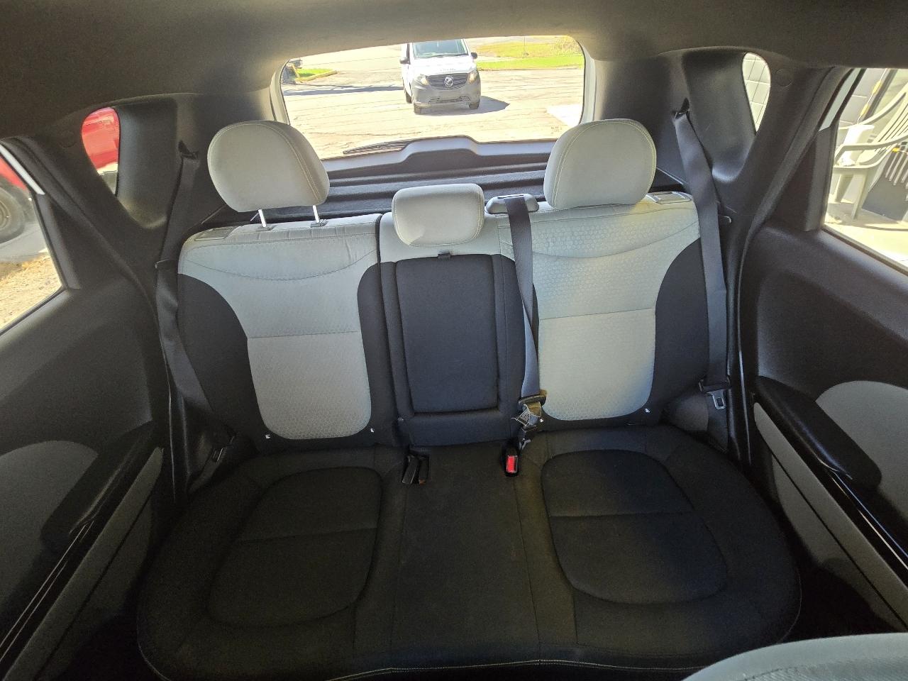Kia Soul + w/Signature 2.0 Special Edition 2016
