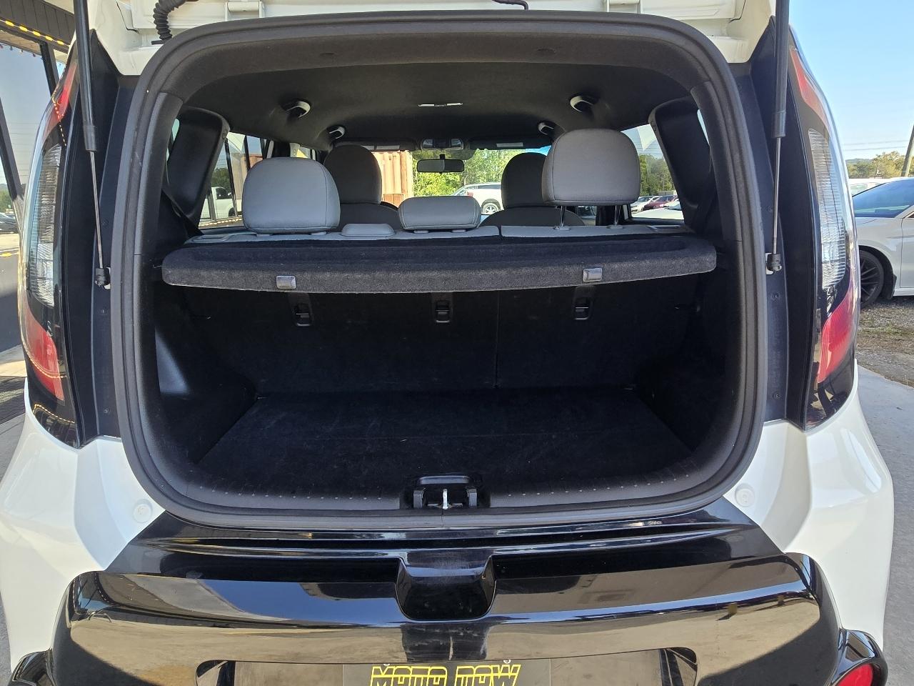 Kia Soul + w/Signature 2.0 Special Edition 2016