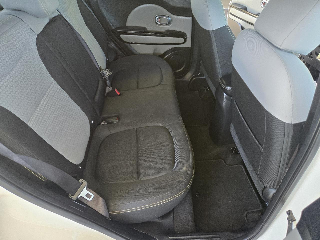Kia Soul + w/Signature 2.0 Special Edition 2016