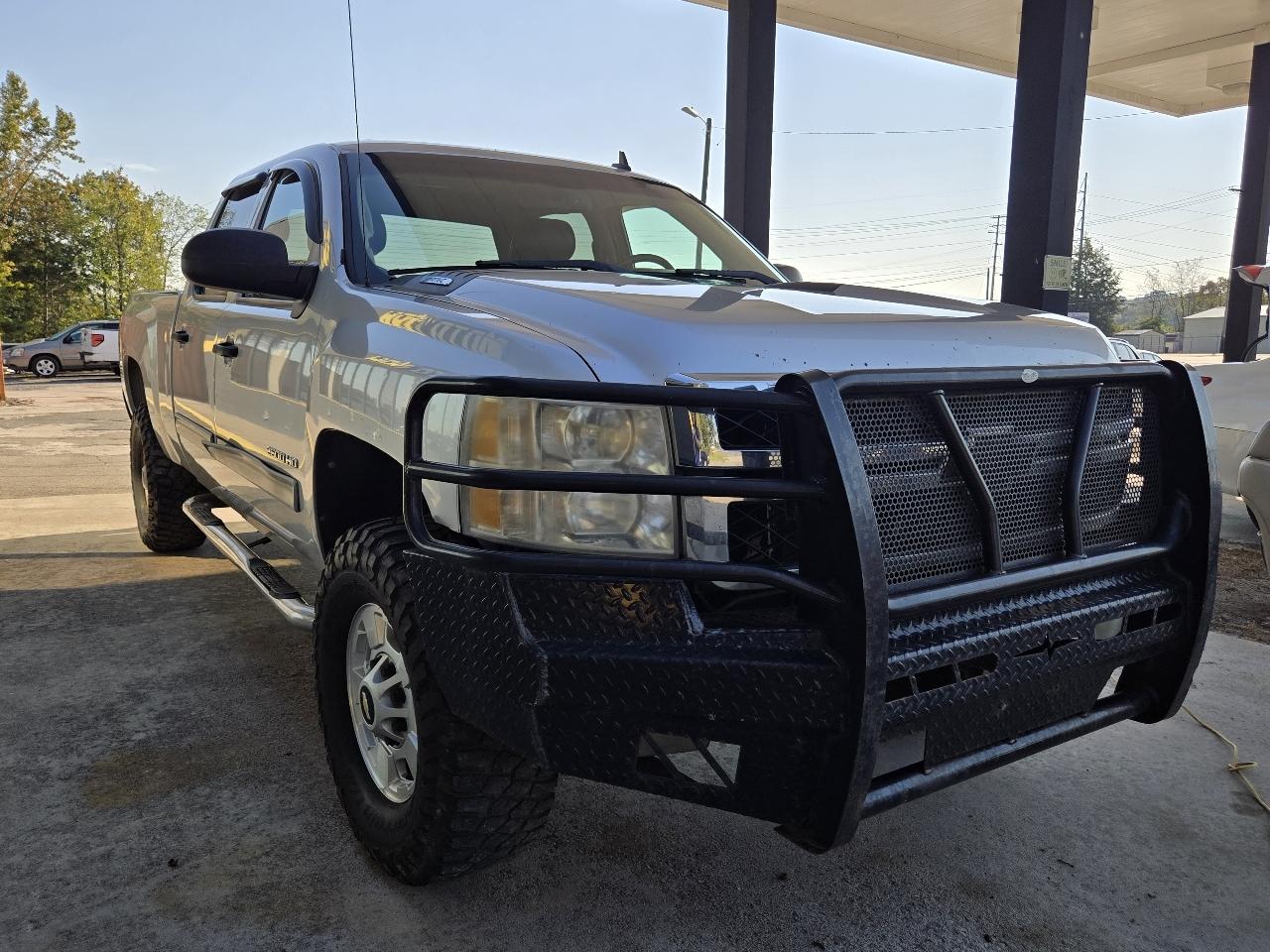 Chevrolet Silverado 2500HD LT Crew Cab 4WD 2011