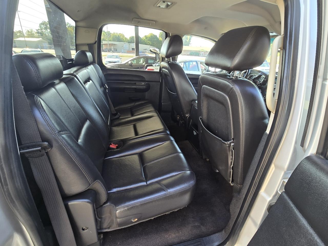 Chevrolet Silverado 2500HD LT Crew Cab 4WD 2011
