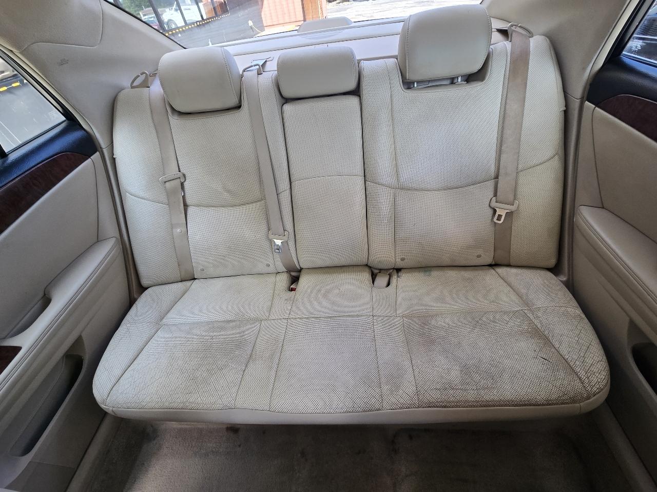 Toyota Avalon Base 2011
