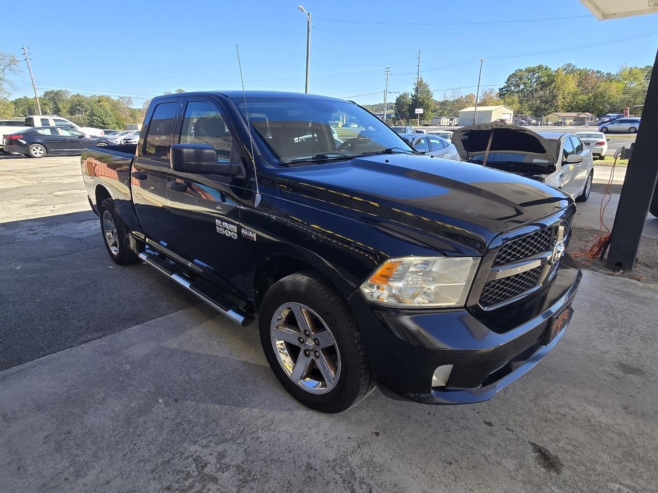 RAM 1500 Tradesman Quad Cab 2WD 2013
