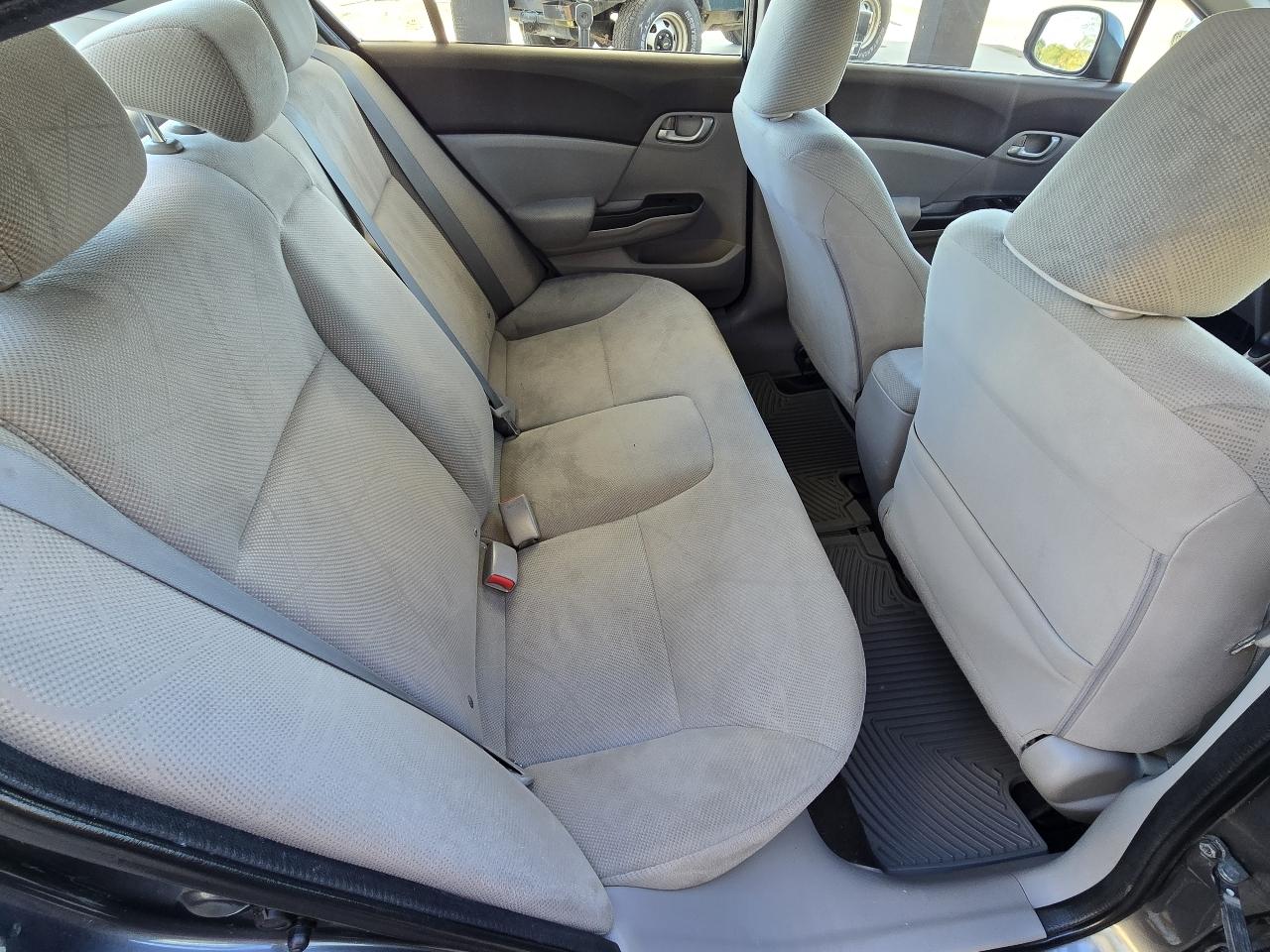 Honda Civic LX Sedan 5-Speed AT 2012