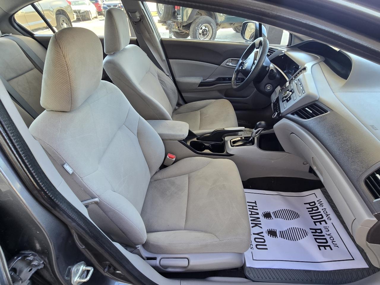 Honda Civic LX Sedan 5-Speed AT 2012