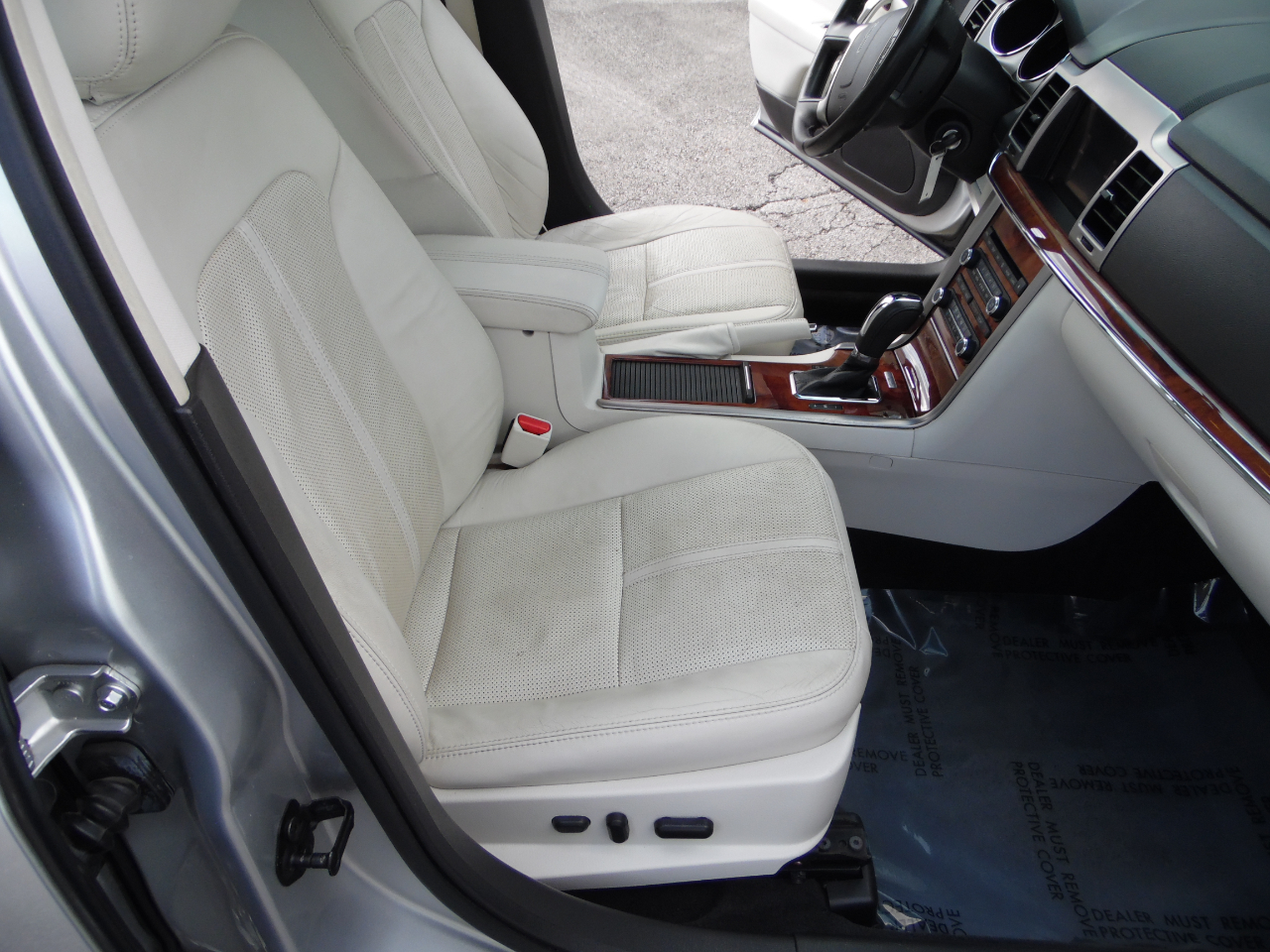 2012 Lincoln MKZ photo 13