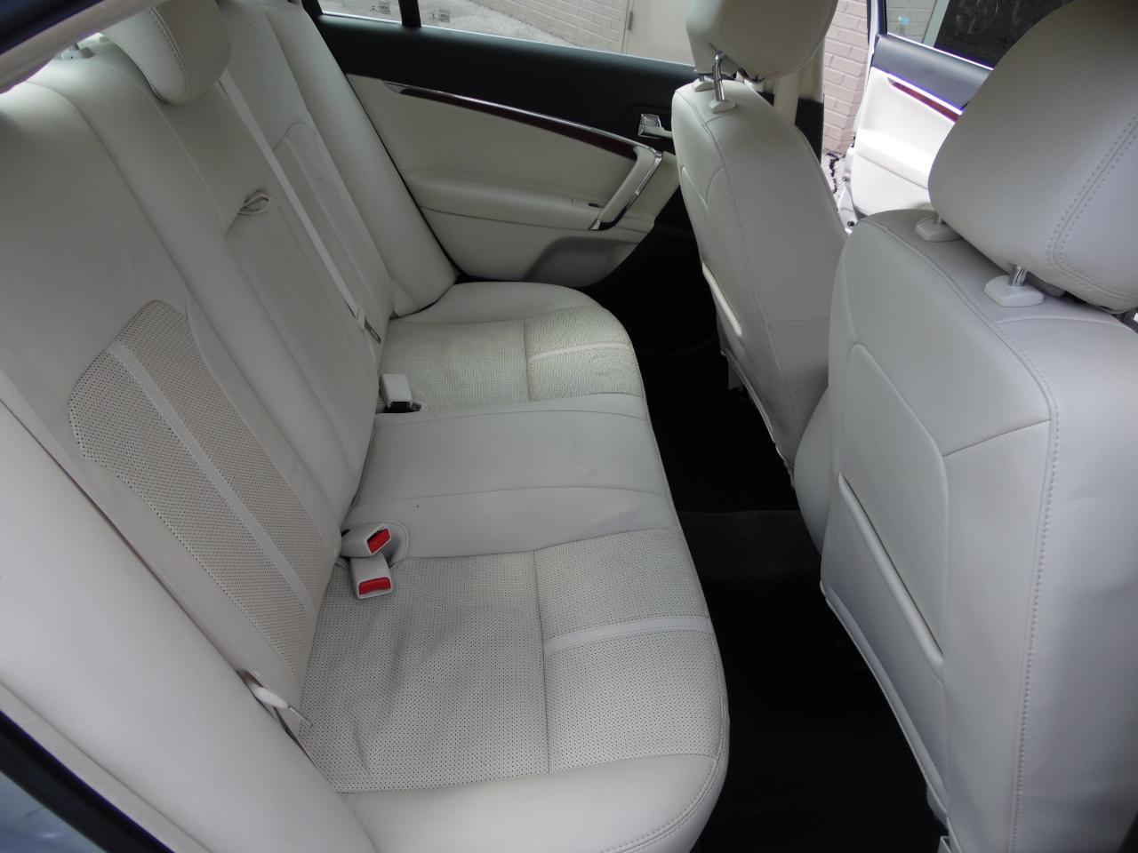 2012 Lincoln MKZ photo 14