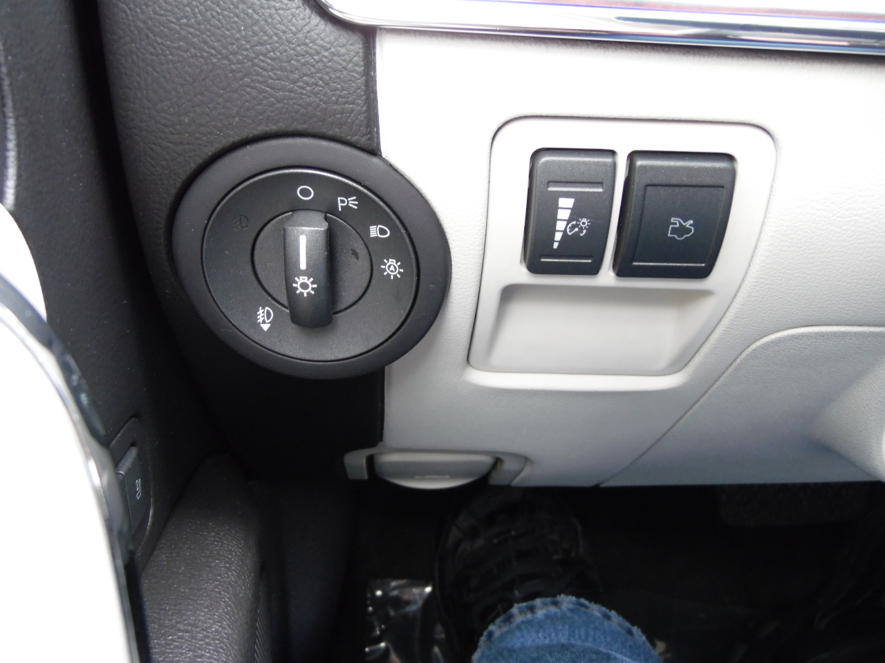 2012 Lincoln MKZ photo 20