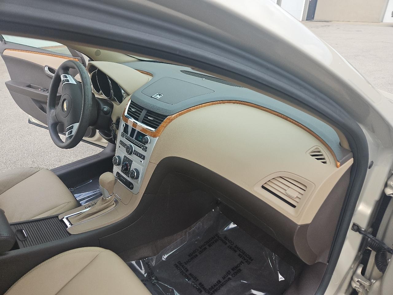 Chevrolet Malibu 1LT 2012