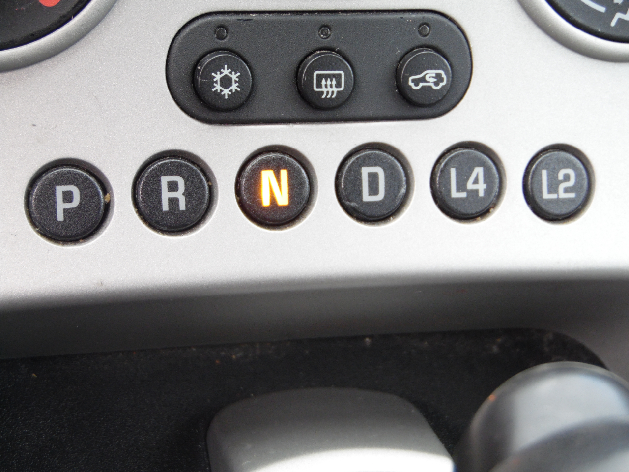 Chevrolet Equinox LS 2WD 2005 Chevrolet Equinox LS 2WD 2005