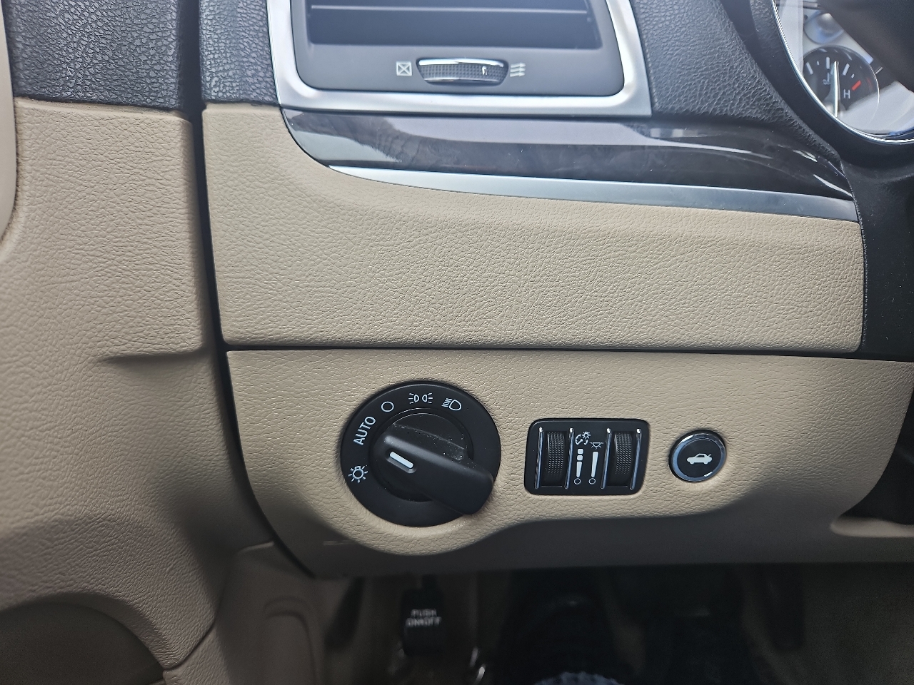 Chrysler 300 RWD 2013