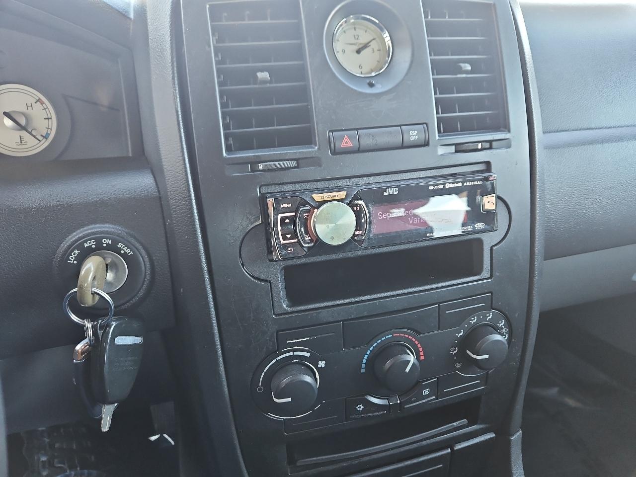 Chrysler 300 Base 2005