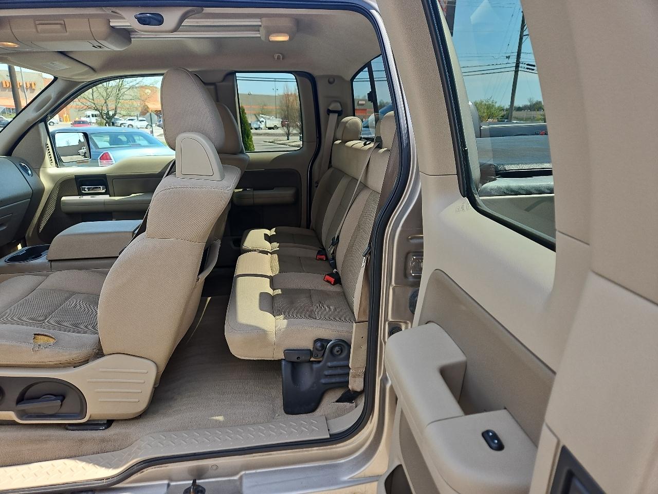 Ford F-150 Lariat SuperCab 4WD 2004