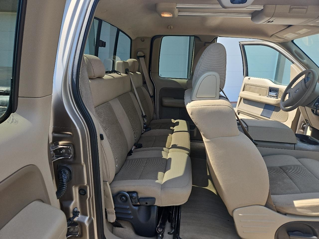 Ford F-150 Lariat SuperCab 4WD 2004