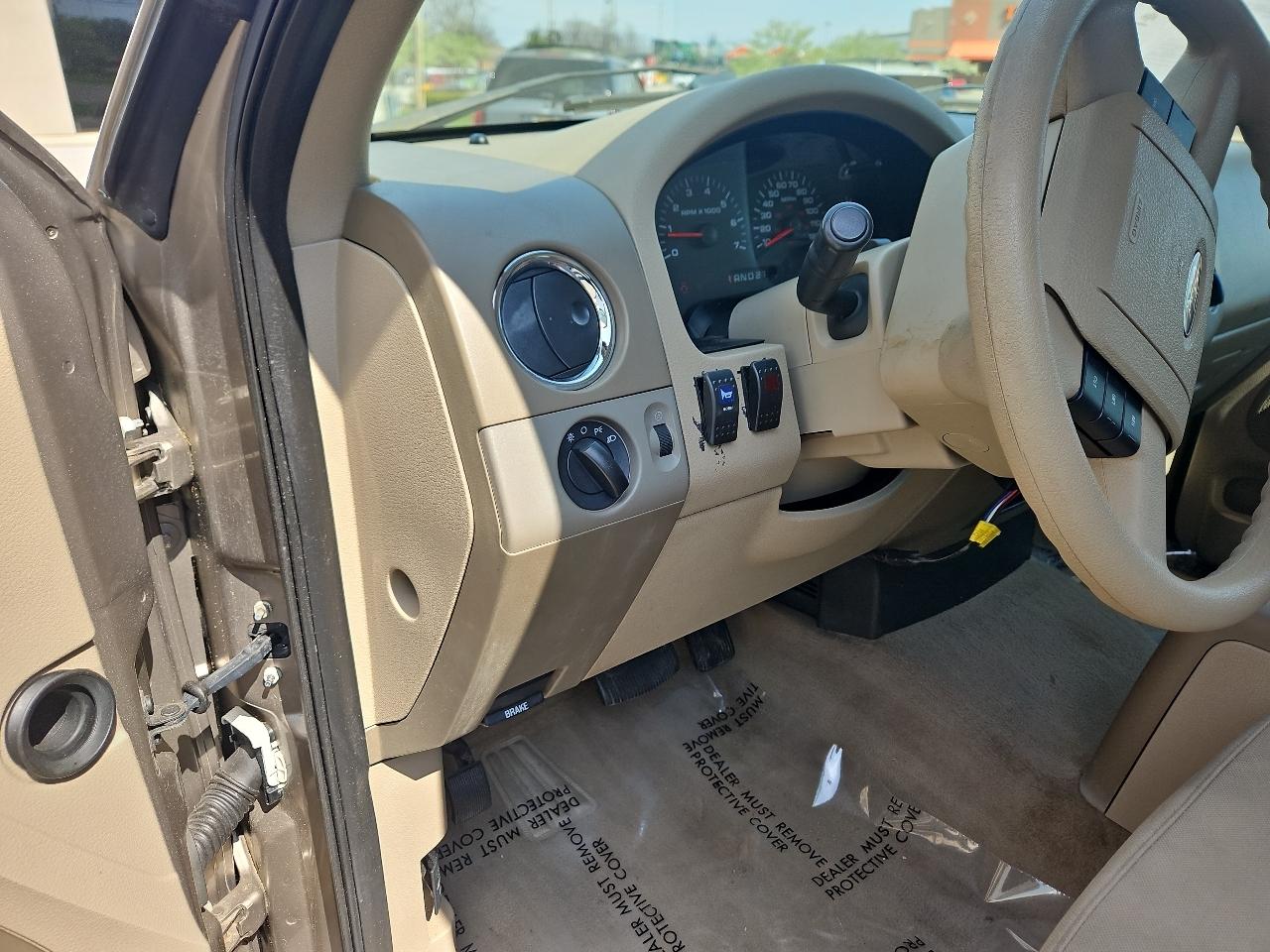 Ford F-150 Lariat SuperCab 4WD 2004