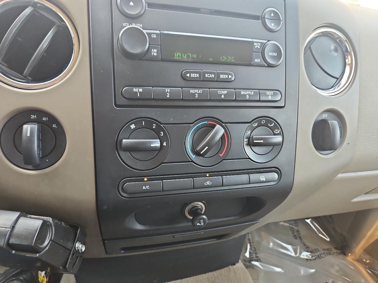 Ford F-150 Lariat SuperCab 4WD 2004