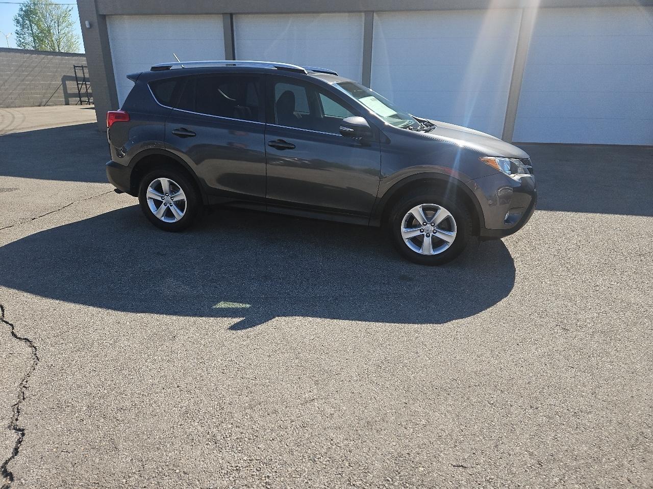 Toyota RAV4 XLE AWD 2014