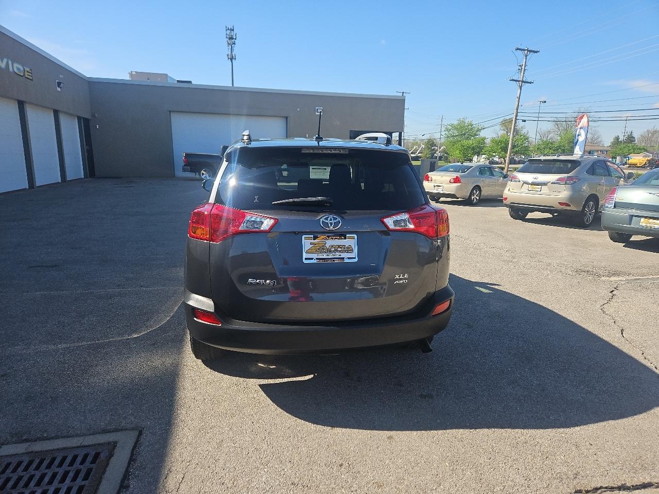 Toyota RAV4 XLE AWD 2014