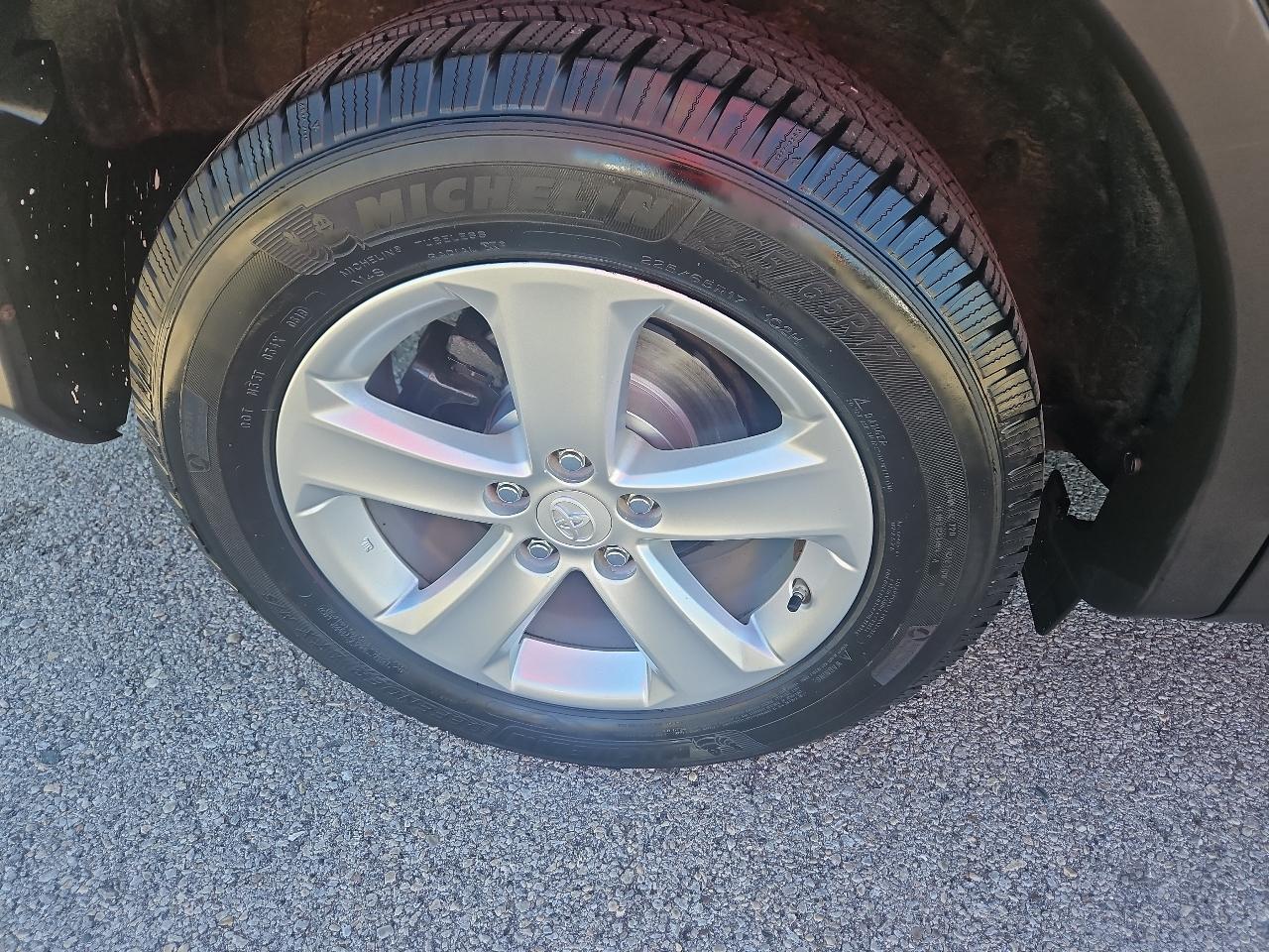 Toyota RAV4 XLE AWD 2014