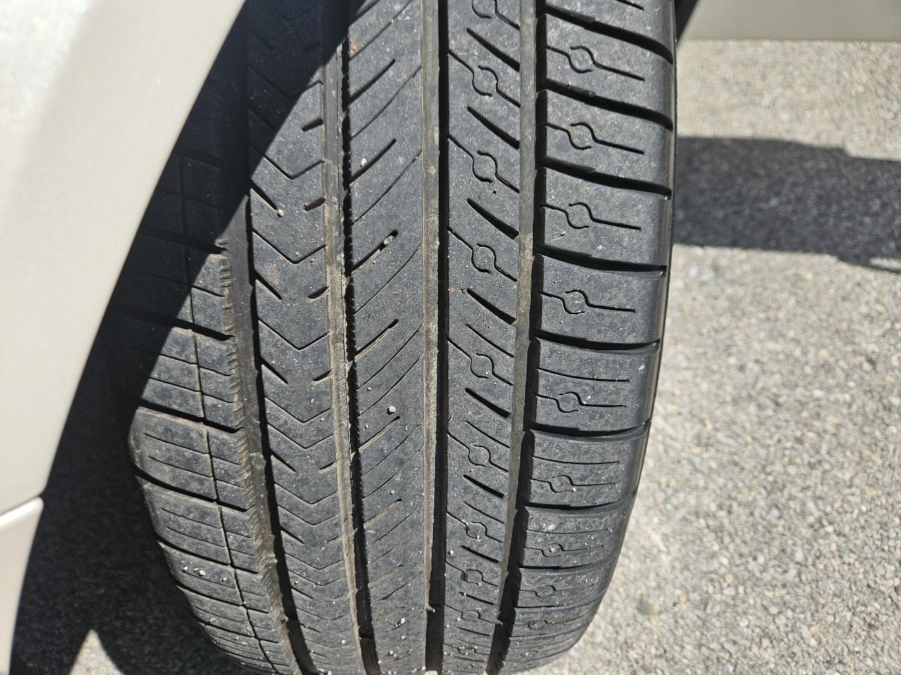 Buick Regal Base 2012