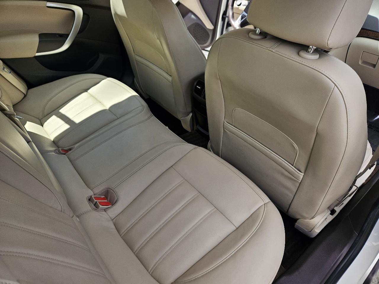 Buick Regal Base 2012