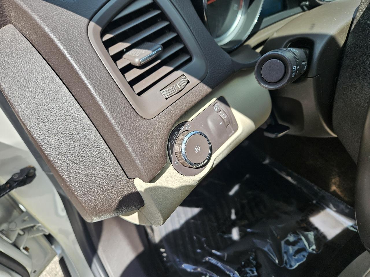 Buick Regal Base 2012