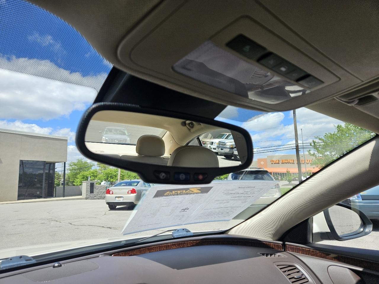 Buick Regal Base 2012