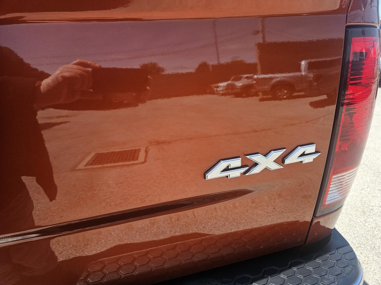 RAM 1500 SLT Crew Cab SWB 4WD 2013