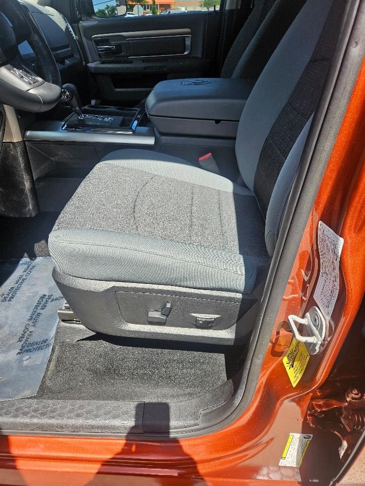 RAM 1500 SLT Crew Cab SWB 4WD 2013
