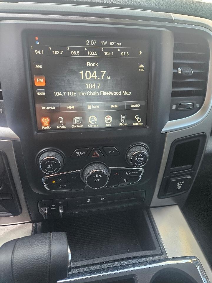 RAM 1500 SLT Crew Cab SWB 4WD 2013