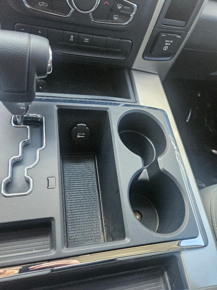 RAM 1500 SLT Crew Cab SWB 4WD 2013