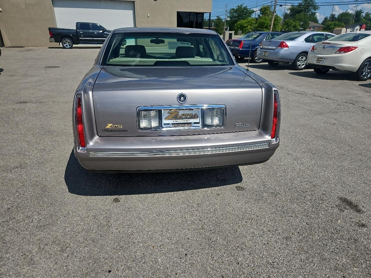 Cadillac DeVille Base 1998