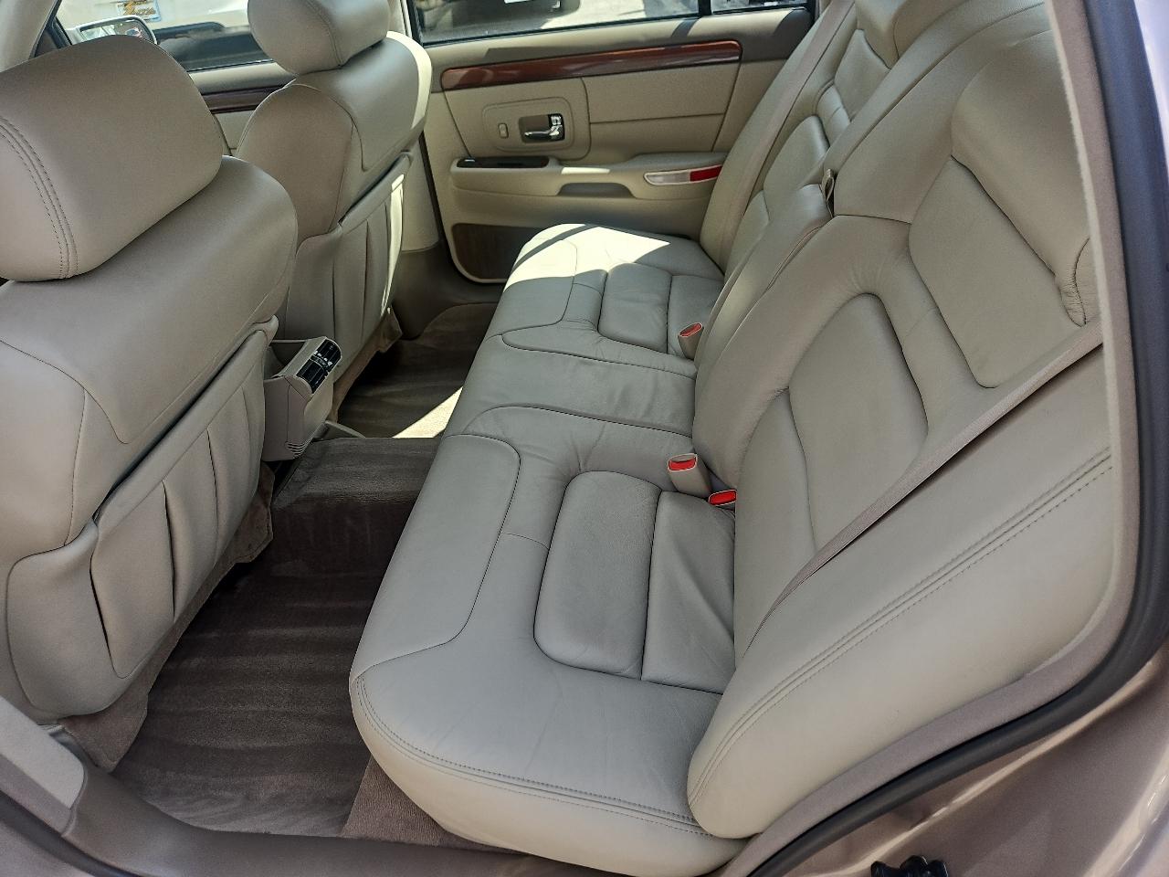 Cadillac DeVille Base 1998