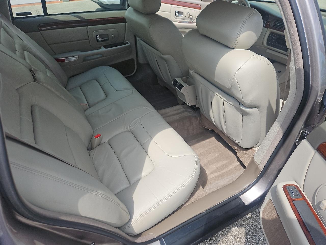 Cadillac DeVille Base 1998