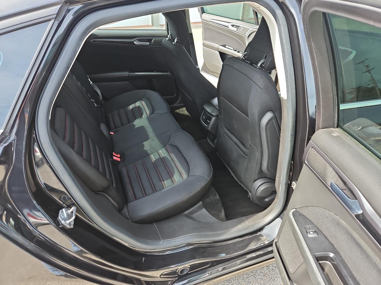 Ford Fusion SE 2014